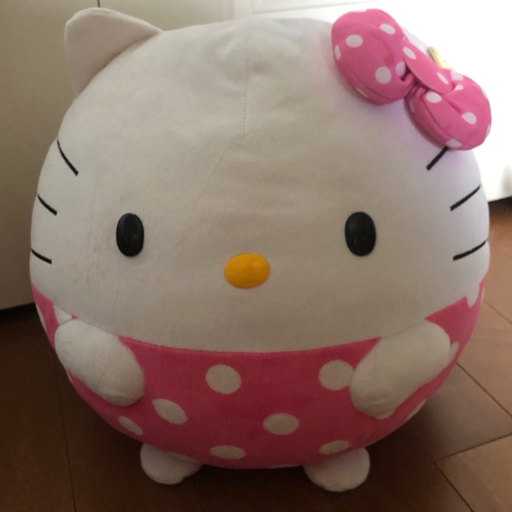 NWT Hello Kitty Beanie Ballz Plush